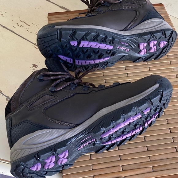 Columbia Chocolate Brown hiking boots waterproof. 9.5 Women, Size 8 Men - Picture 5 of 6